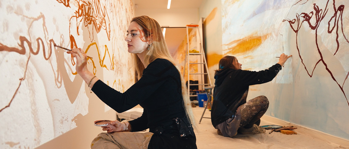 Ingrid Portal réalise une fresque monumentale pour le ministère de la Culture au Quadrilatère des archives